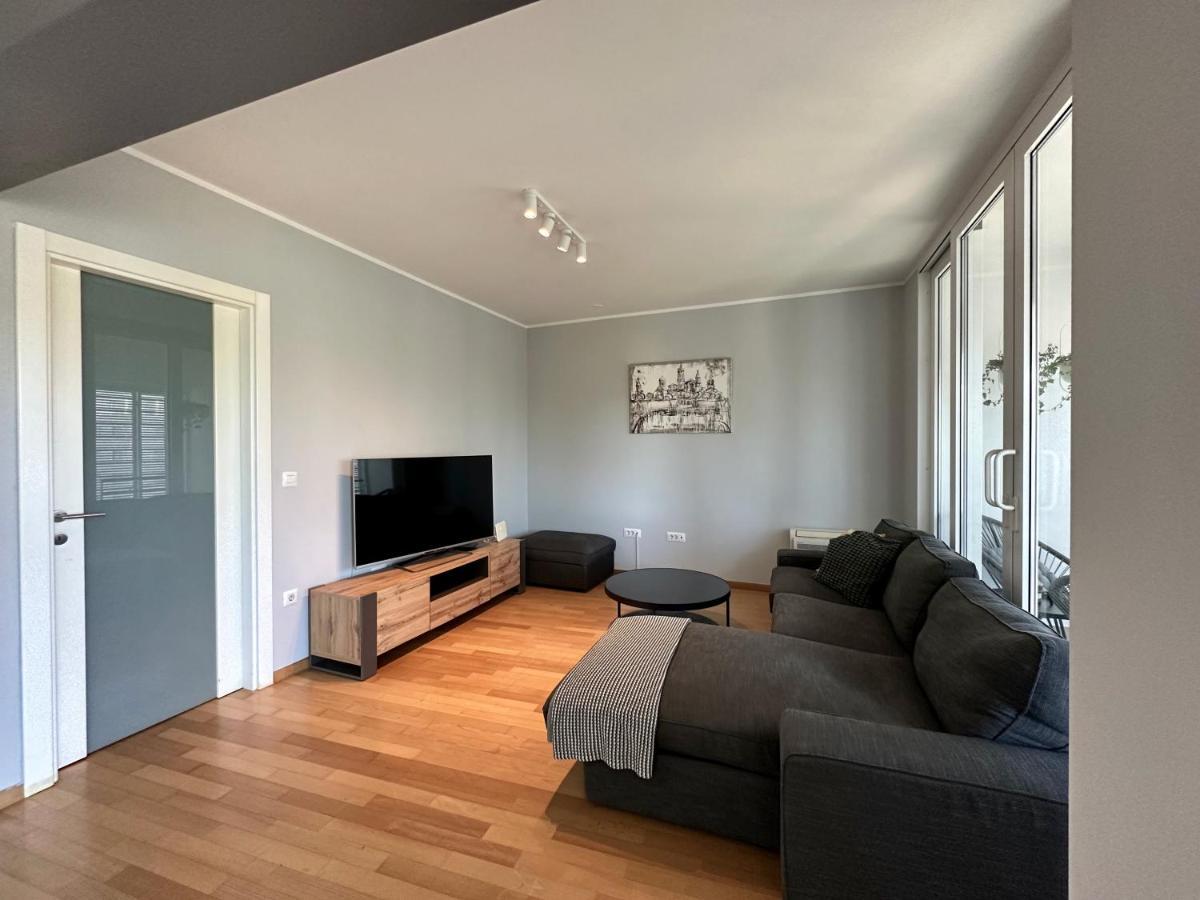Urban Aparment *